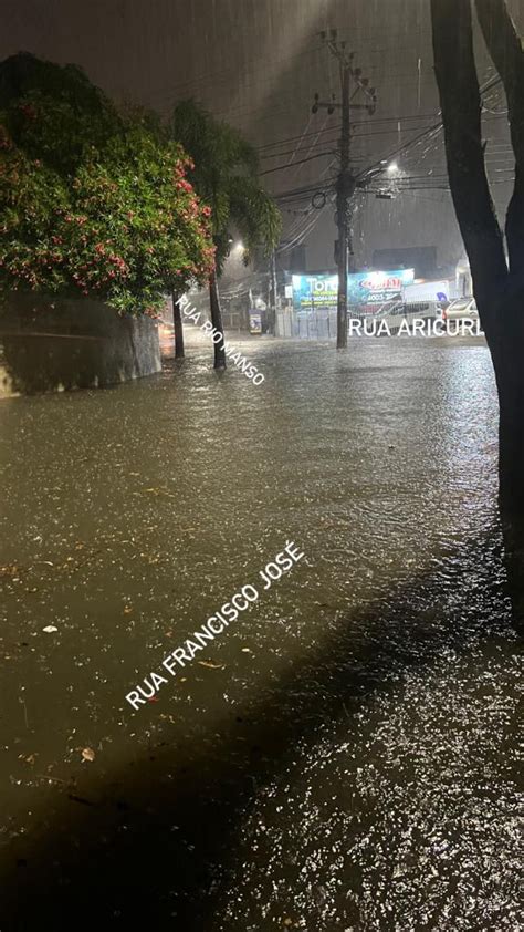 Forte Chuva Derruba Parte De Teto Do Hospital Pedro II E Provoca