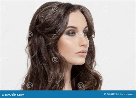 Belle Fille De Brune Longs Cheveux Boucl S Sains Image Stock Image