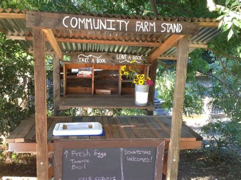 Could Use Pallets Farm Stand Fruit Stands Farmer Idea