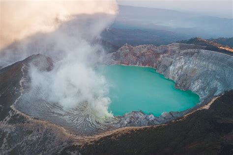 INCLUSIVE Overnight Mount Ijen Blue Fire Trekking Tour From Bali