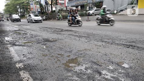 Ribu Jalan Rusak Di Jakarta Ditambal Sulam Pemprov Dki Kalau Hujan