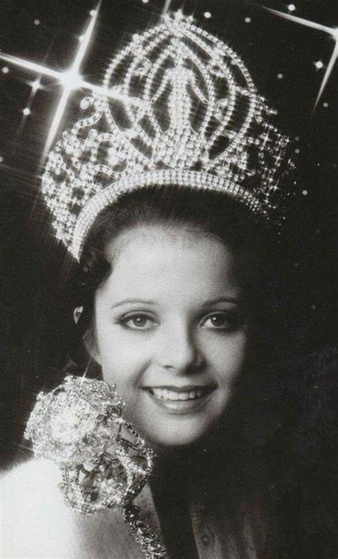 Marisol Malaret - Puerto Rico - Miss Universe 1970 | Miss universe crown, Pageant life, Beauty ...