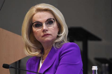 Голикова считает сверхзадачей снижение бедности в России