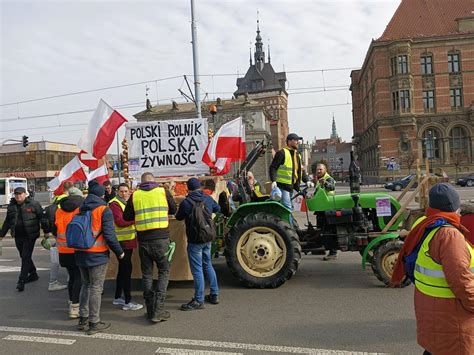 Protest rolników w Pomorskiem Blokady na drogach krajowych i w centrum