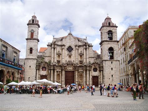 Plaza de la Catedral en La Habana - Turismo.org