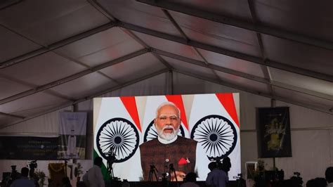 Chandrayaan Indian Pm Modi Proud Despite Moon Landing Setback Read