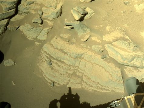 Perseverance new images from Mars show layered rocks - Social News XYZ