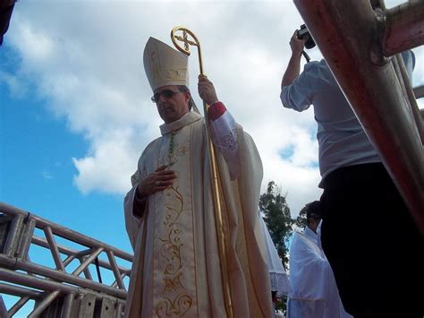 Dom Marco Aur Lio Gubiotti Toma Posse Da Diocese De Itabira Cel