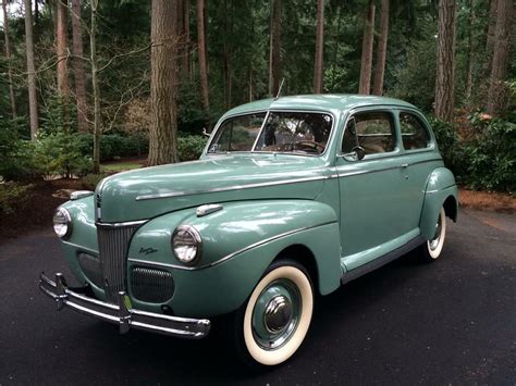 1941 Ford Super Deluxe 2 Door Sedan