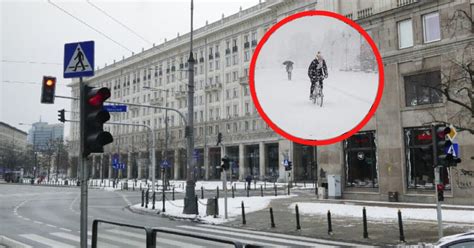 Zarząd Oczyszczania Miasta odśnieży w tym sezonie drogi dla rowerów