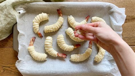 Gamberi In Crosta Di Pasta Sfoglia La Ricetta Dell Antipasto Croccante