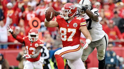 Kansas City Chiefs' Travis Kelce ranked NFL's 4th-best all-around TE ...