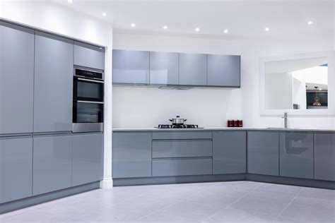 Straffan Gloss Kitchen — Kitchen World