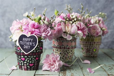 Mother S Day Crafting Ideas Crafts With Mom Bouqs Blog