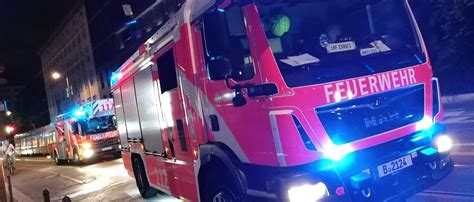 Feuer im fünften Stock Frau stirbt bei Wohnungsbrand in Berlin