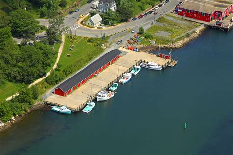 Lunenburg Fishermens Wharf Harbour In Lunenburg Ns Canada Marina
