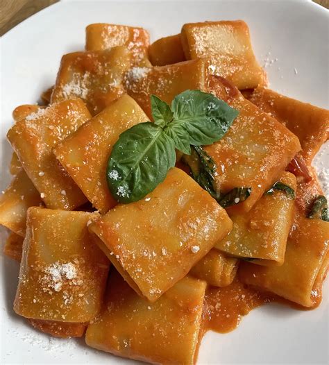 Paccheri Alla Vittorio Alta Cucina