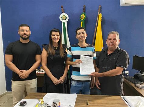 Posse De Novo Servidor Prefeitura Municipal De Santa Cecília Do Pavão