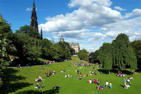 Premium Student Accommodation in Edinburgh | Hello Student