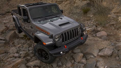 Jeep Reveals 2020 Gladiator Mojave Adds High Altitude Trim Level Autoevolution