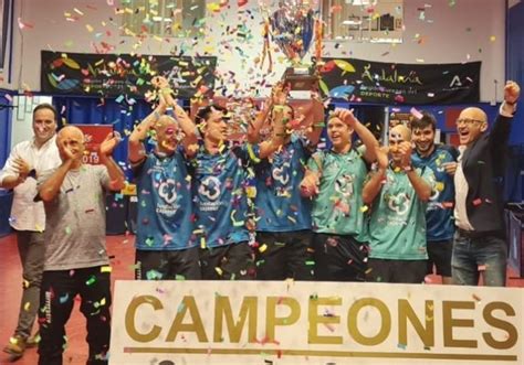 El Cajasur Priego Recibe El Trofeo De Campe N De La Superdivisi N