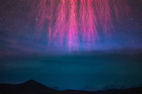 Photo Worth Seeing Cosmic Fireworks In The Himalaya Techzle