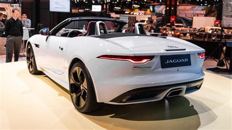 Here's the updated, 2021 Jaguar F-Type - CNET