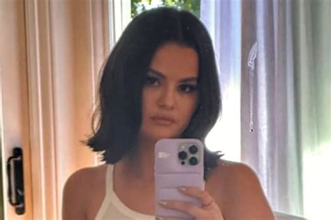 Selena Gomez Shares Casual Yet Sultry Selfie — See The Photo