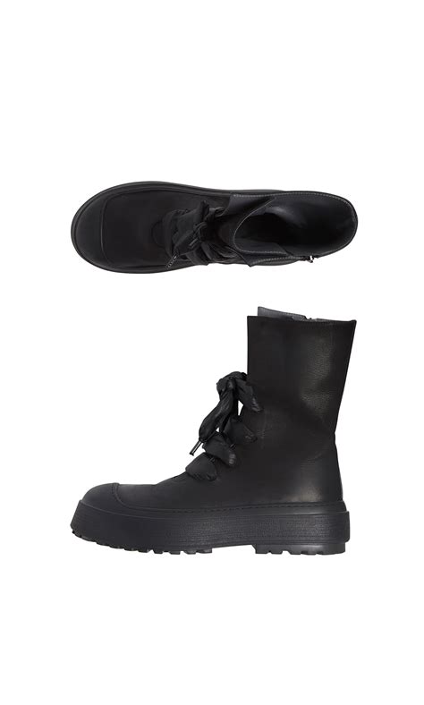 Shoes - Plümo Ltd