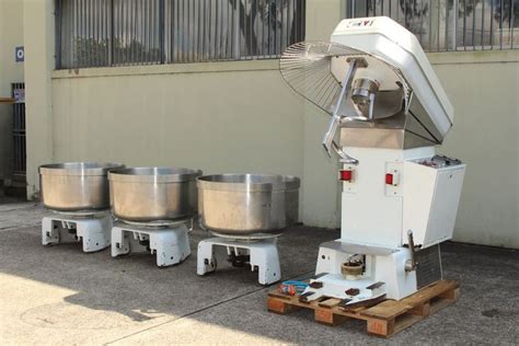 Esmach ISE 200A Bakery Mixer