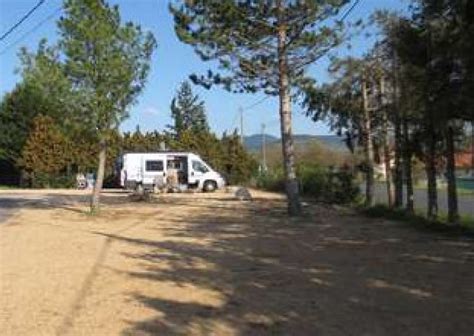 Aire De Service Pour Camping Car De Beaulieu Auvergne Destination