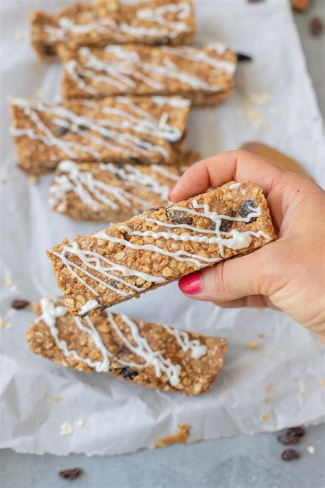 Healthy Protein Bars Oatmeal Raisin The Clean Eating Couple