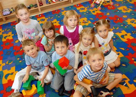 Думка психологів: чи потрібен дитині дитячий садочок