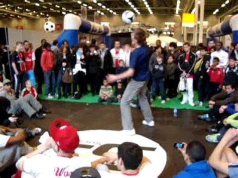 Un Champion Polonais De Foot Freestyle Au Galaxy Foot 2010 YouTube