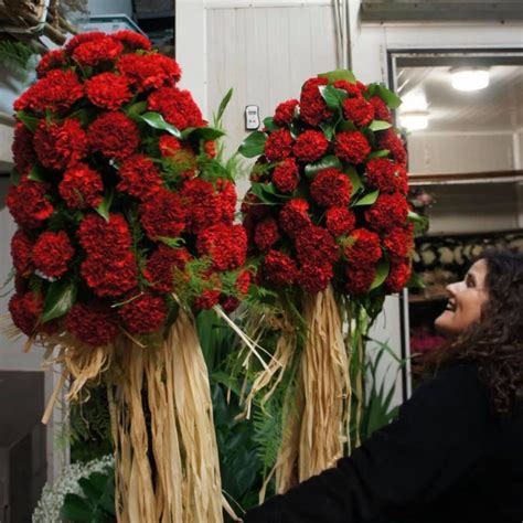 La ofrenda de flores en fallas Floristería Feliu