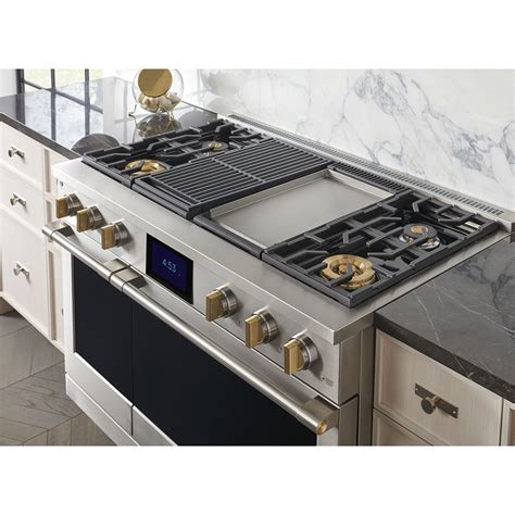 Monogram 48 Dual Fuel Professional Range With 4 Burners Grill And