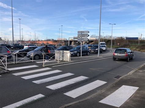 En Images Réforme Des Retraites Le Rond Point De Locéane Bloqué Une