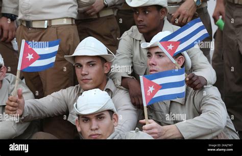 Thousands Of Cubans Take To The Streets To Pay Posthumous Tribute To