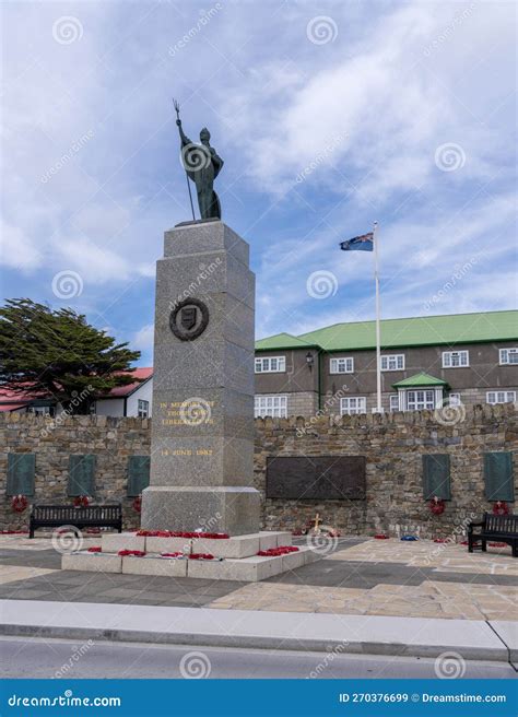 Monumento De Guerra En Stanley En Las Islas Falkland Imagen De Archivo