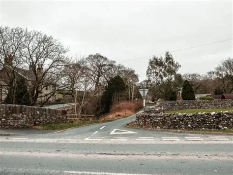 Pen-y-Ghent Walk Guide: From Horton-in-Ribblesdale - She walks in England