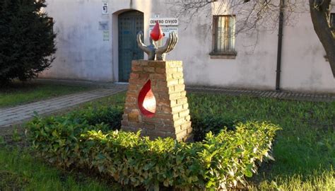 Monumento Ai Donatori Di Sangue Ro Ferrarese Monumento Al Donatore