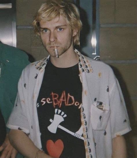 Pin By Diana Lee On Kurt Cobain Photos Nirvana Kurt Cobain Axl Rose