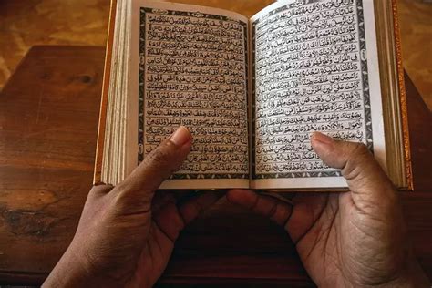 Surah Al Lail Ayat 1 21 Lengkap Beserta Arab Latin Dan Terjemah