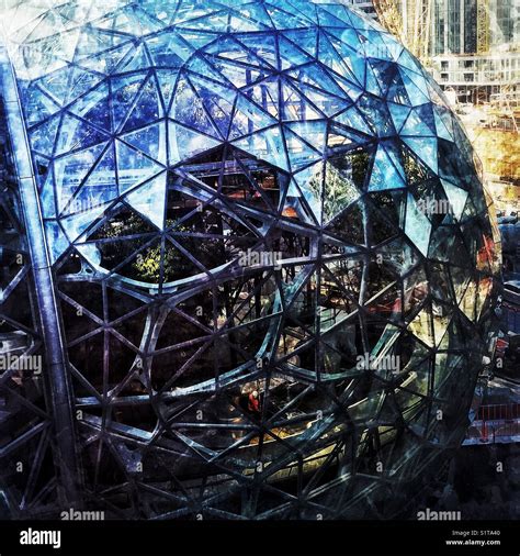 Biosphere Dome At Seattle Amazon Headquarters Stock Photo Alamy