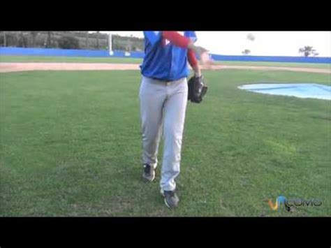 C Mo Agarrar Una Pelota De B Isbol Baseball Youtube