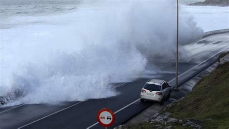 El Fuerte Temporal Que Azota Espa A Deja Vientos Huracanados En Galicia