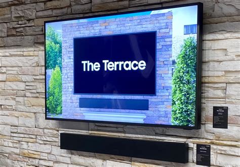 Samsung The Terrace: Heller und spritzwassergeschützter QLED-Fernseher ...