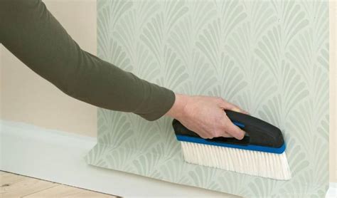 Fixing Loose Wallpaper Seams Quick And Easy Solutions