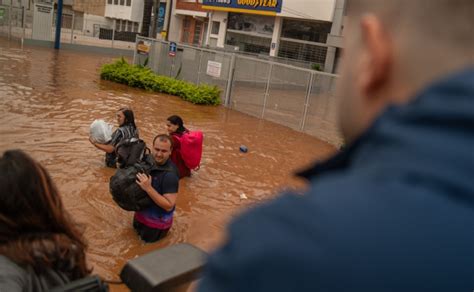 Brasil Suma 60 Muertos Por Inundaciones Y 70 Mil Evacuados