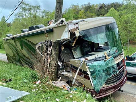 1 Injured After Rv Crashes Into Power Pole In Sevier County